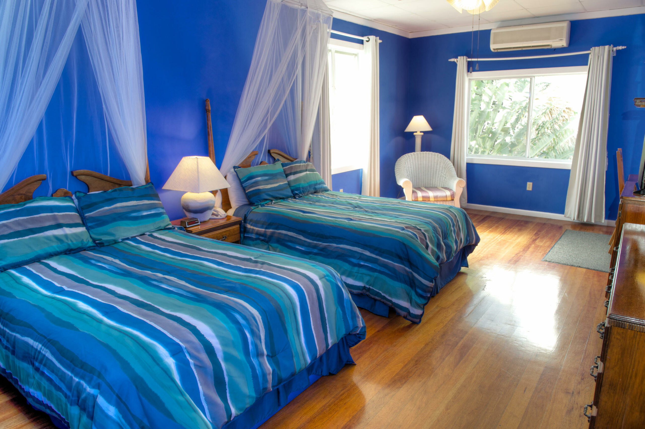 Amplias habitaciones con todas las comodidades