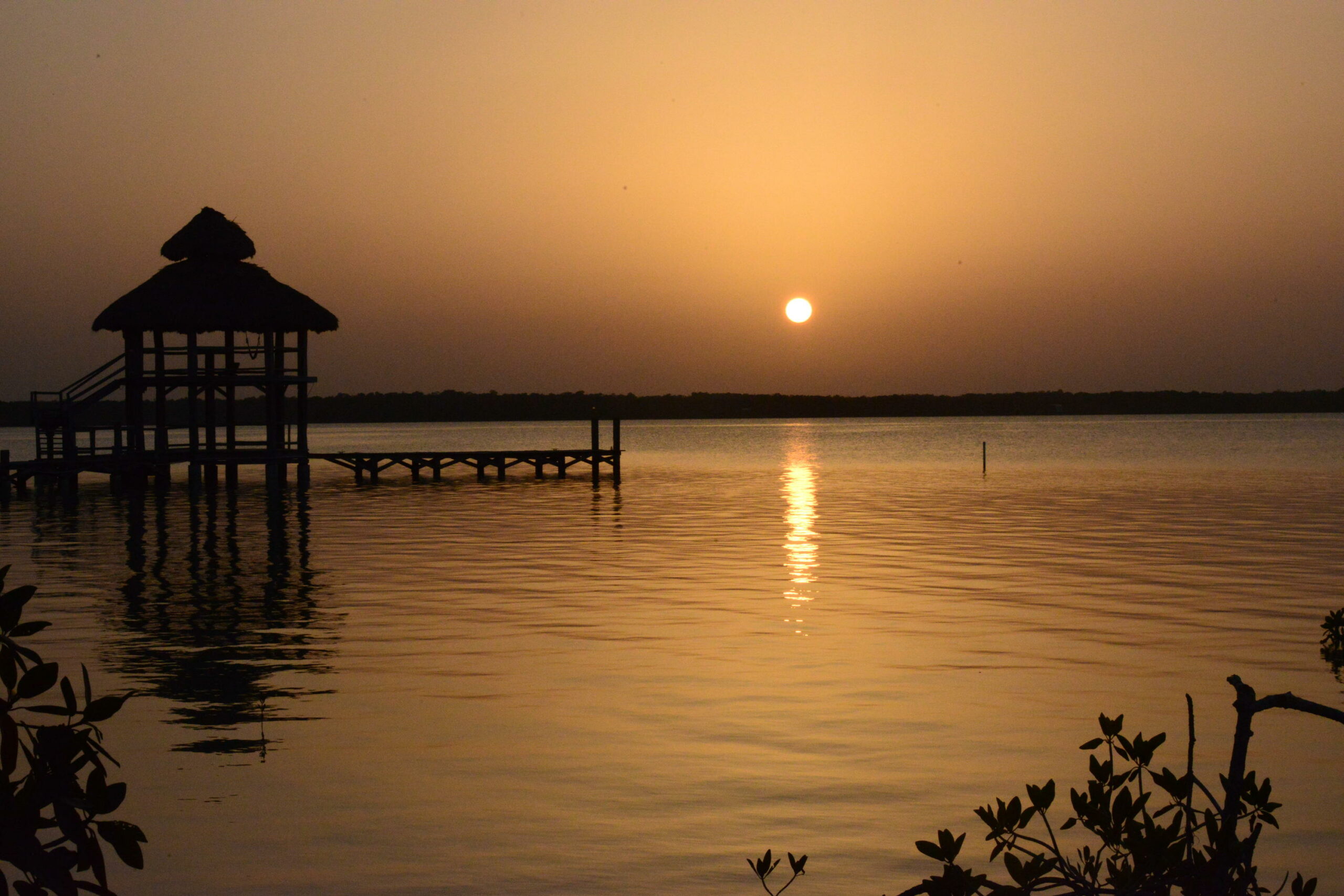 Een uitzicht op Orchid Bay Belize, de thuisbasis van vele Belize hotels