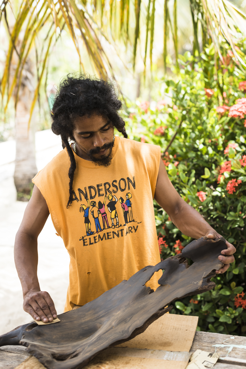 4 recuerdos de Belice que les encantarán a tus amigos talla de madera de Belice