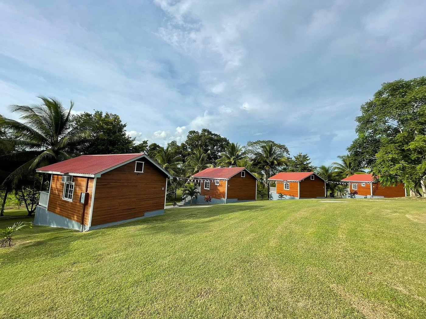 UpperWest Cabins