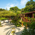 Harry's Cozy Cabanas