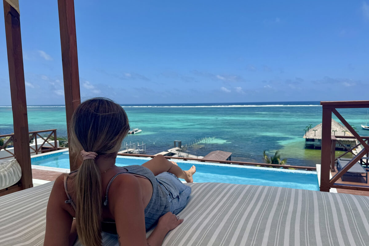 Sandbar Beachfront Hostel