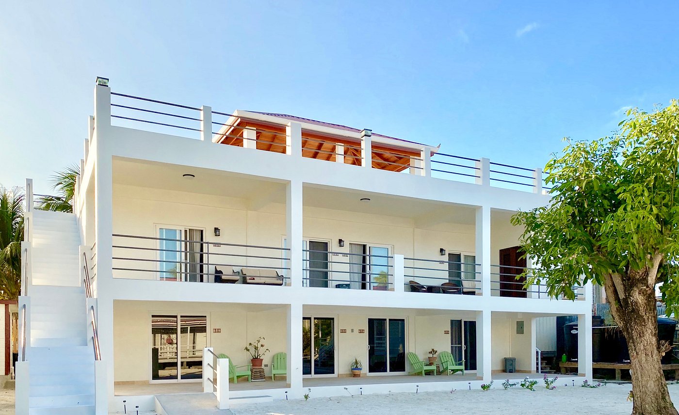 Ashton Court Belize