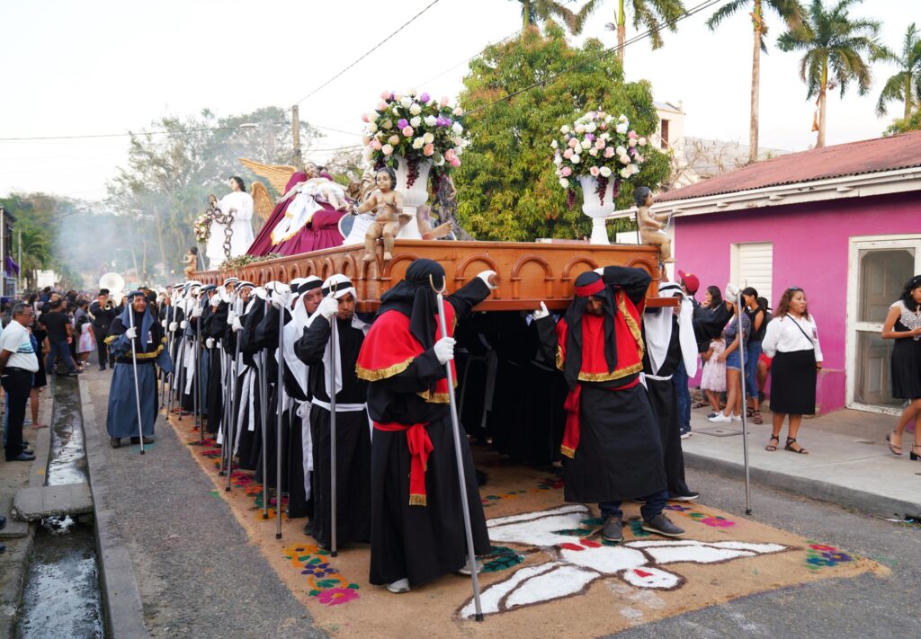 Semana Santa à Benque Viejo - Santo Entierro