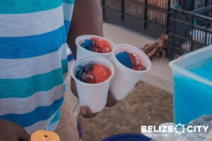 snacks in Belize - sneeuwkegels