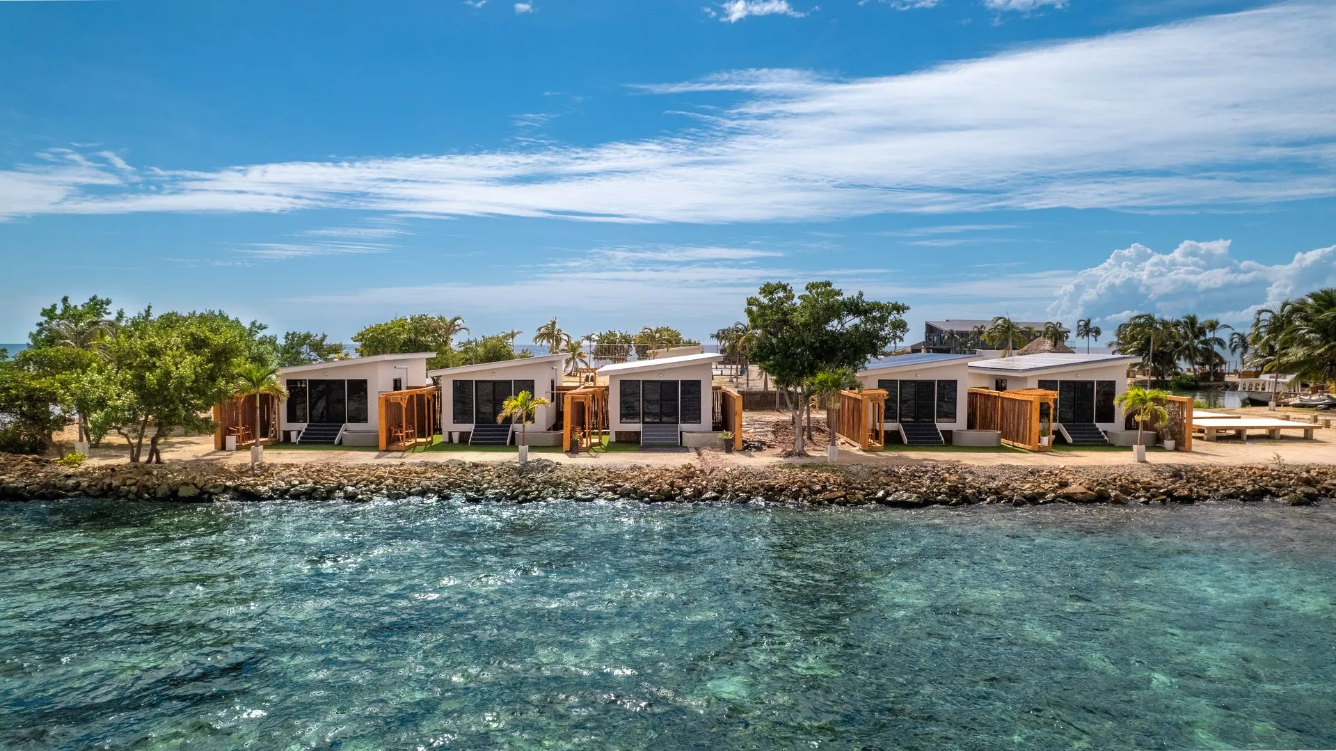 Erleben Sie den ultimativen privaten Inselurlaub auf Bullock Private Island mit exklusivem 30 % Rabatt auf unsere Seafront Cabanas.
